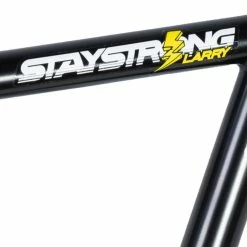 Guidon STAY STRONG Larry Edgar 9″ Signature 2022 -Accessoires Vélo Soldes Guidon STAY STRONG Larry Edgar 9 Signature 2021 1