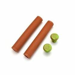 Poignées STRANGER Eric L -Accessoires Vélo Soldes products poignees stranger eric lichtenberger gum